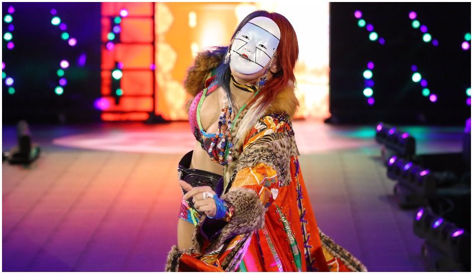 Asuka-is-Close-to-Breaking-Goldbergs-Undefeated-Streak-From-WCW.jpg