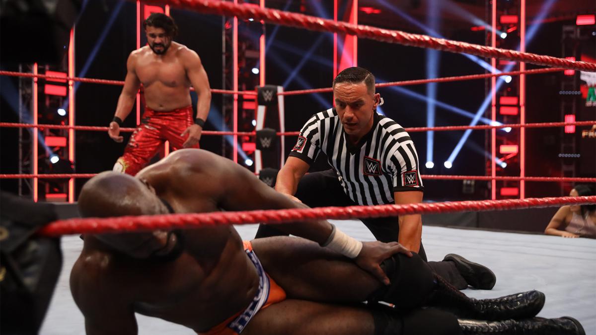 WWE Raw sigue desplomándose en rating