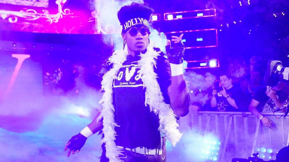 WWE: Florida, Velveeten Dream y Roman Reigns