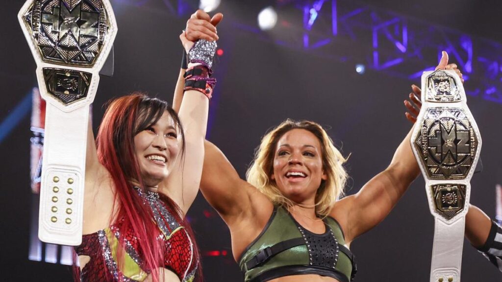 Io Shirai y Zoey Stark son las nuevas campeonas de los títulos femeninos de NXT