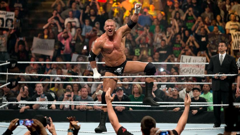 Diversos luchadores reaccionan al retiro de Triple H