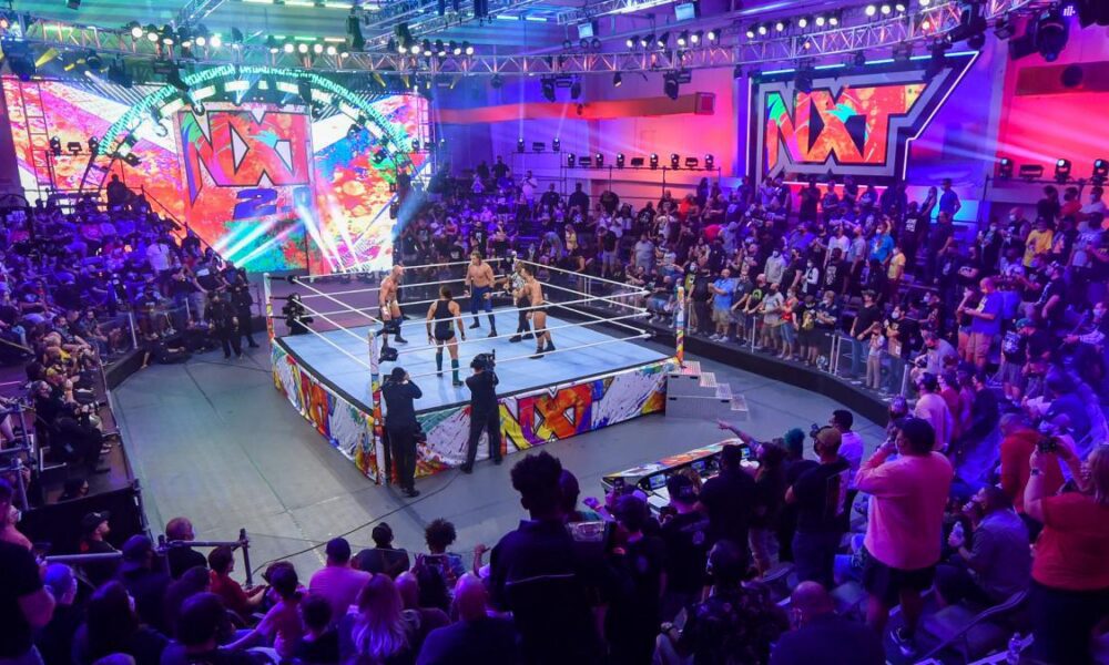 Sostienen que WWE no está feliz con las reacciones del público de NXT pidiendo a sus luchadores que lleven a sus familiares