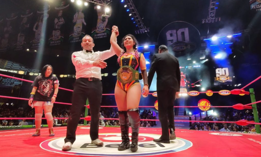 La Catalina se corona como Campeona Universal de Amazonas del CMLL
