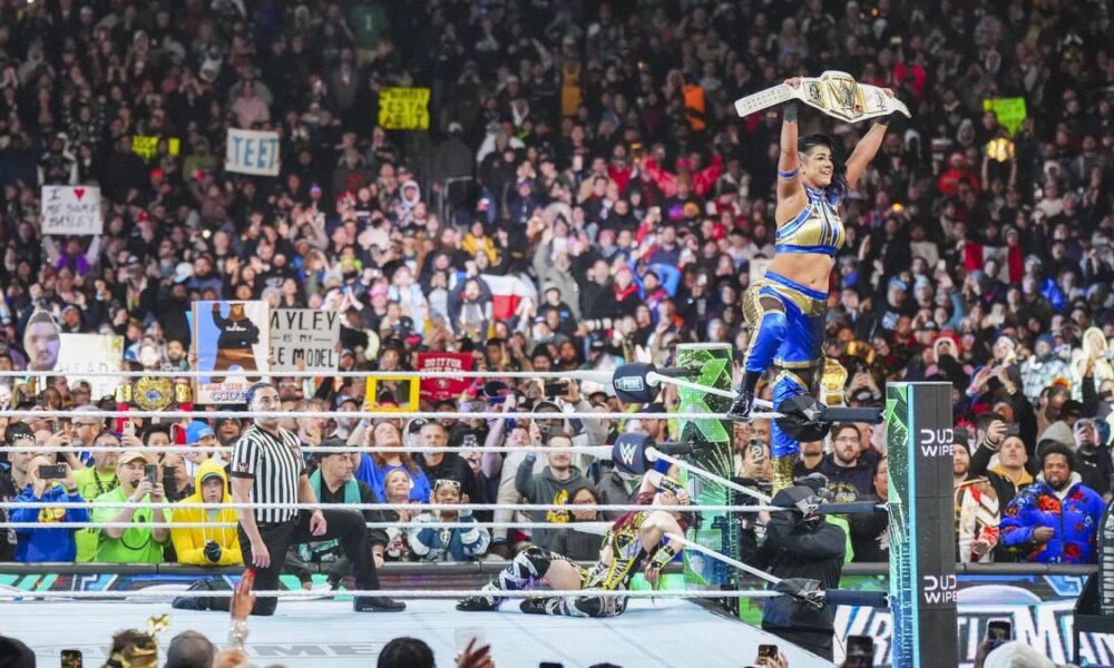 Bayley le ganó a Iyo Sky para obtener el Campeonato Femenino de WWE en WrestleMania